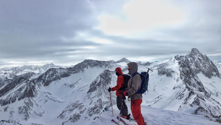 Spring comes early: Aspen skiers make use of warm weather and descend ...