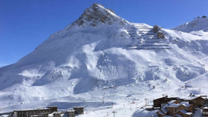 Four snowboarders die in Tignes, France avalanche