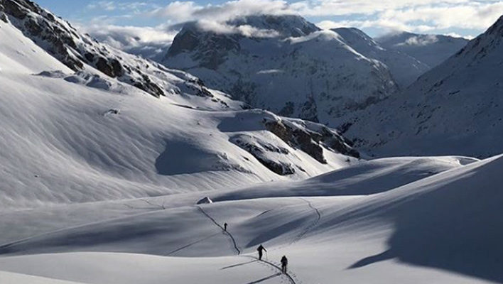 Der Lange Weg: How seven ski mountaineers race 2,000 kilometers through the Alps